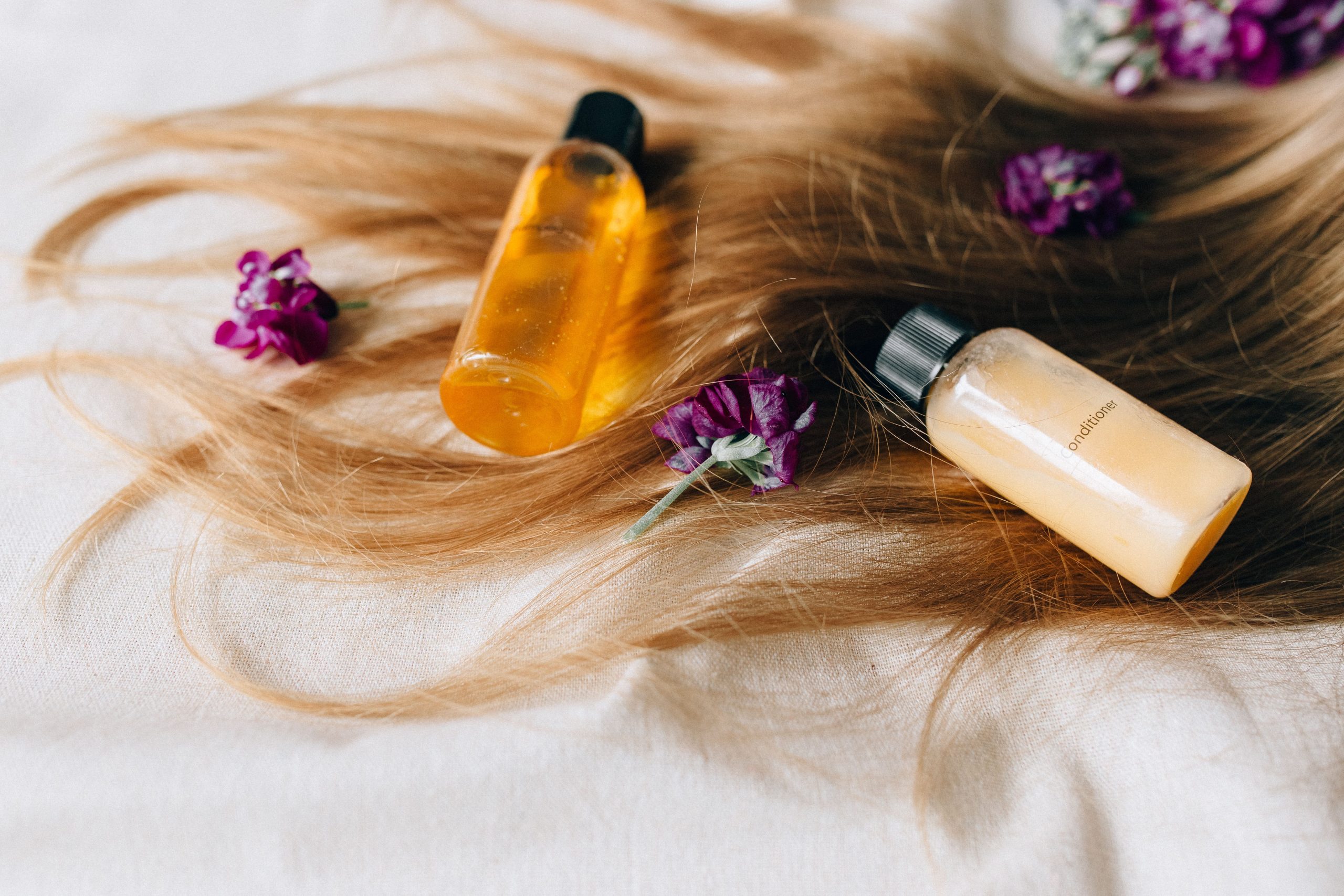 Produits soins capillaires luxe fleurs cheveux